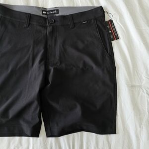Mizzen+Main Black Men's Shorts